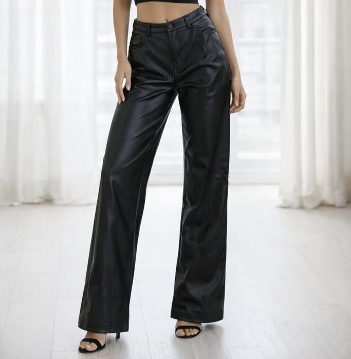 Pantaloni Zara din piele sintetică mărimea XL
