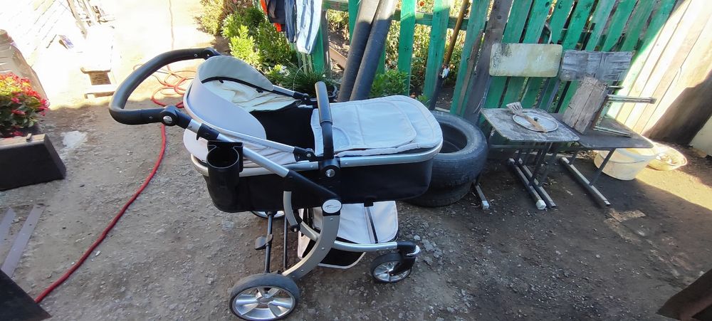 Продам все сезонную коляску.