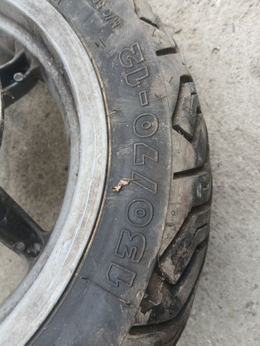 Гума за скутер 130/70/12.  Michelin
