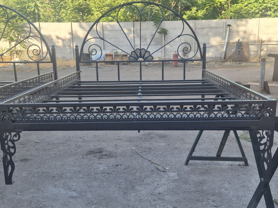 Продам кровать металлические