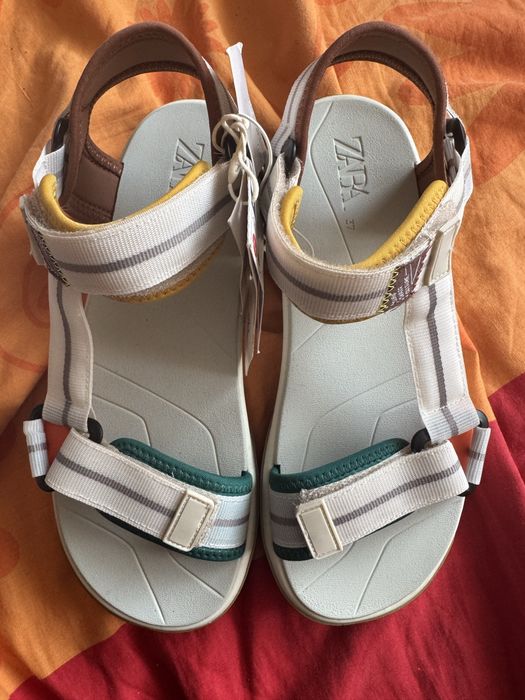 Чисто нови сандали на Zara (Зара), номер 37