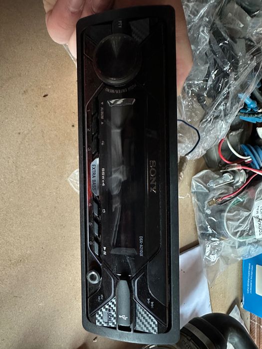 Предлгам чисто нов магнет SONY