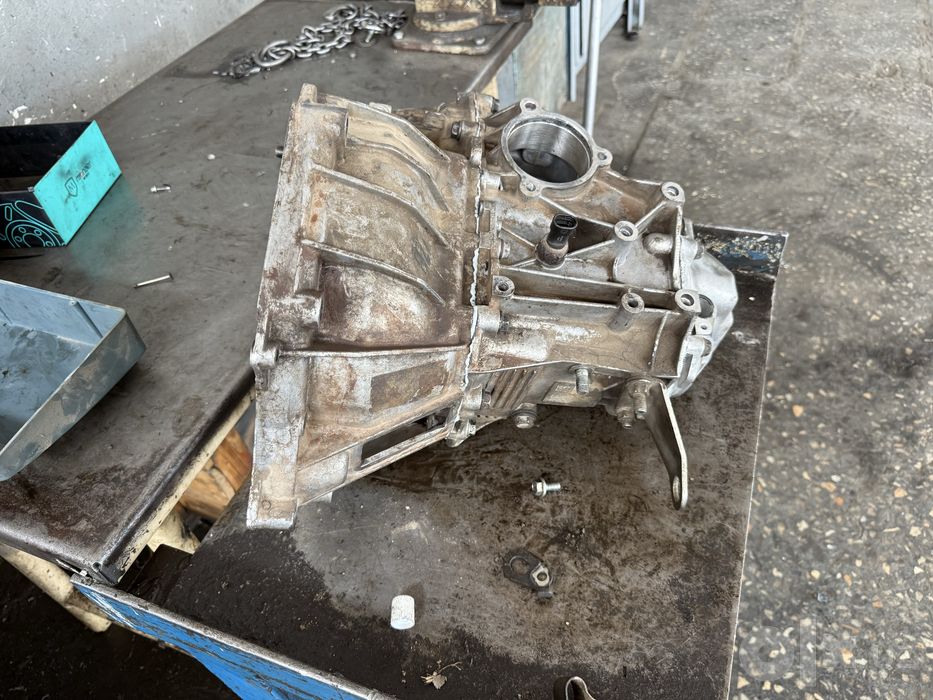 Lada vesta robot karopka mexanika karobkaga almashtirib beramiz