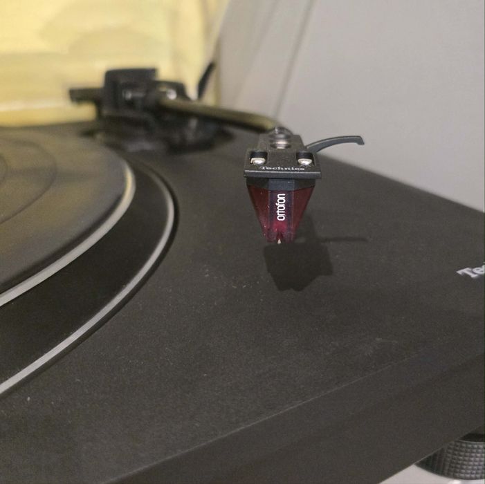 Грамофон Technics SL-1500C