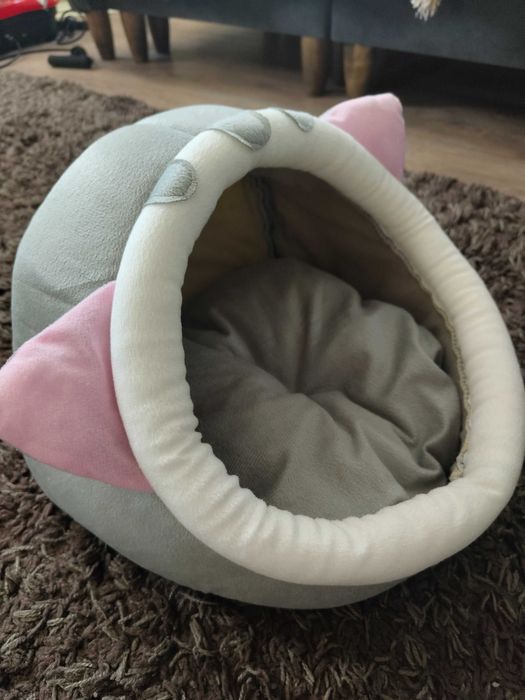 Продам домик для котят