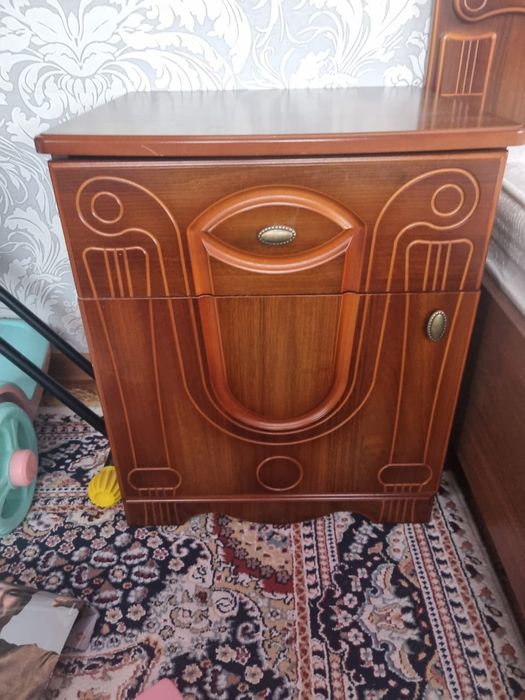 Спальный гарнитур