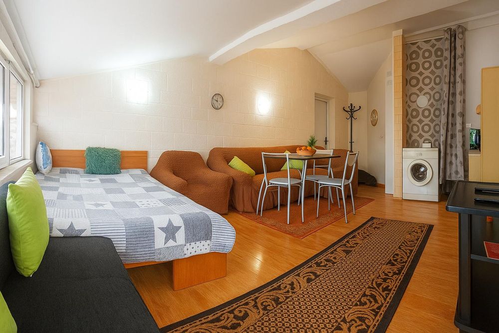 Дава се под наем Едностаен апартамент в Пловдив, Каменица 2 - 40 кв.м за 259.08 € - Снимка #2