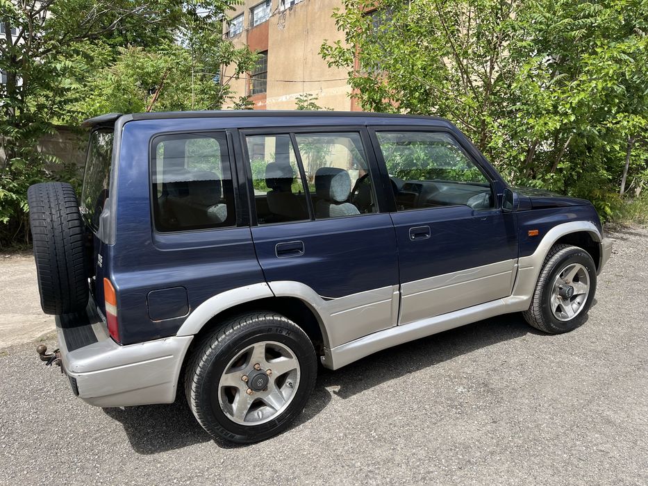 Suzuki Vitara 2.0 V6 климатик , теглич , бързи и бавни