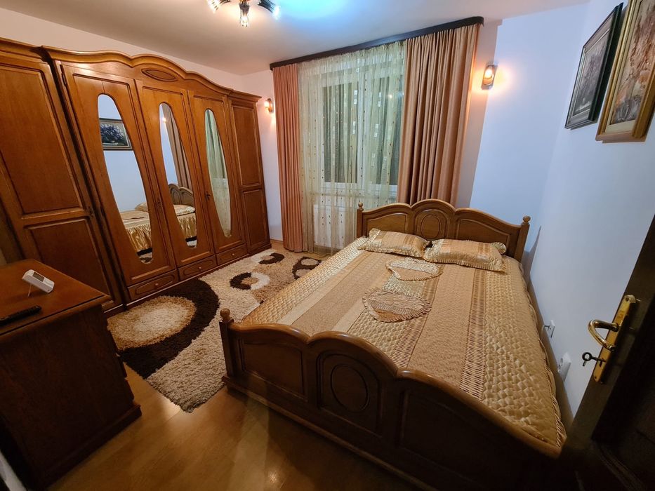 Apartament 3 camere Zamca de inchiriat