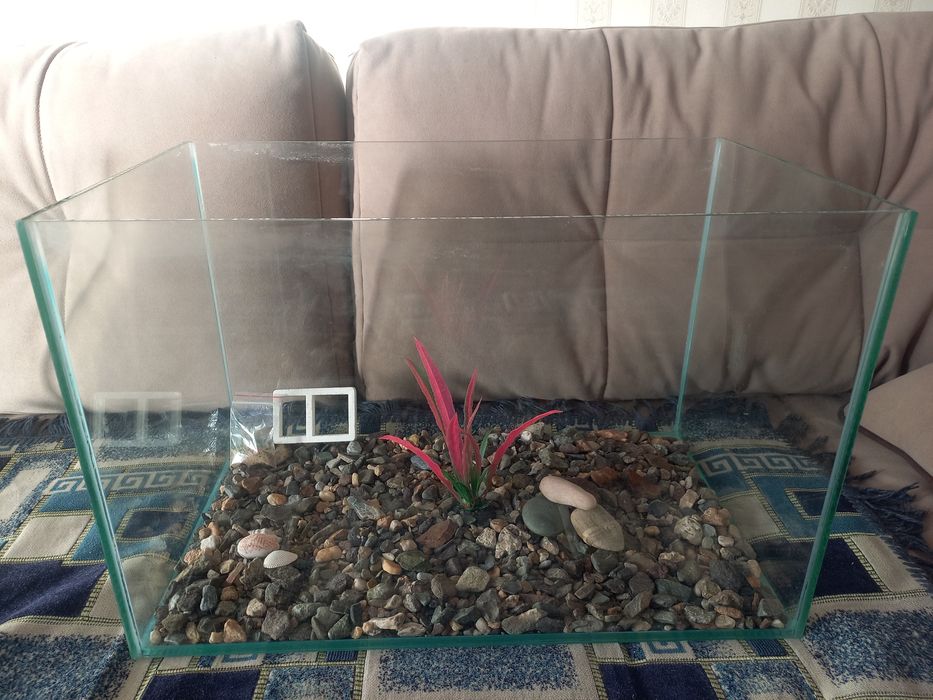 Продам аквариум 70л