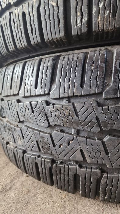 215 65 16 C Michelin 4  anvelope iarna
