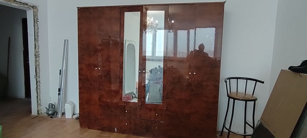 Продам Шкаф; Дверь