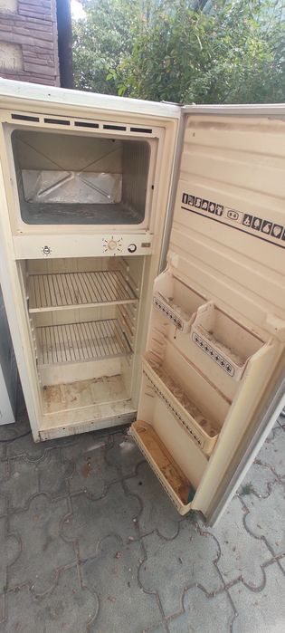Холодильник рабочий