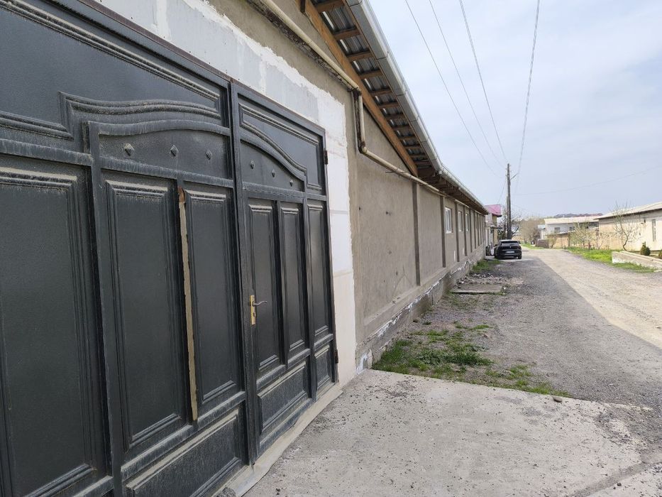 Ишлаб чик,ариш ва Яшаш учун 8 соту Угловой цех Тошми постидан кирганда