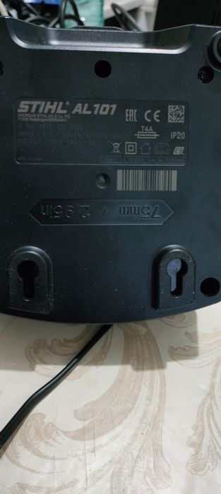 Încarcator și baterie stihl ak10