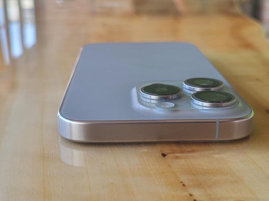 iPhone 15 Pro 256 GB С ГАРАНЦИЯ!