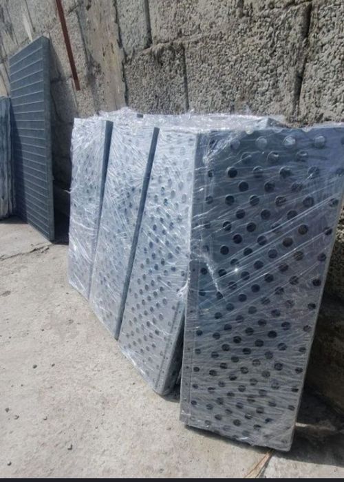 Trepte metalice zincate