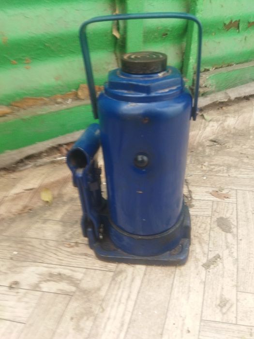 Продам гидравлический домкрат