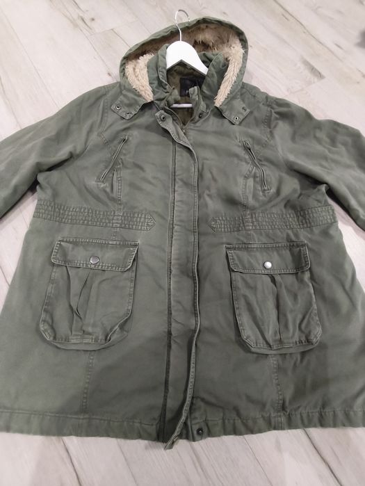 Дамско зимно яке.