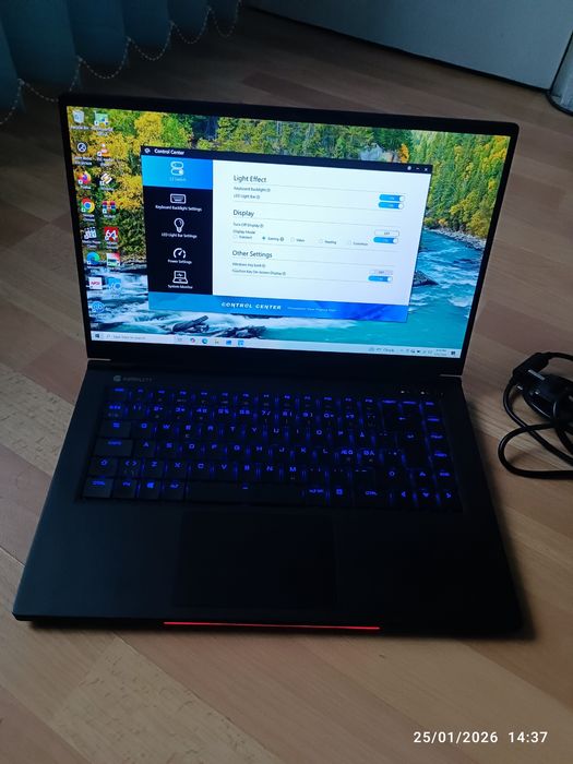 Laptop gaming 15,6"IPS 144Hz i7-9750H 16Gb 1Tb GTX 1660Ti 6Gb DDR6