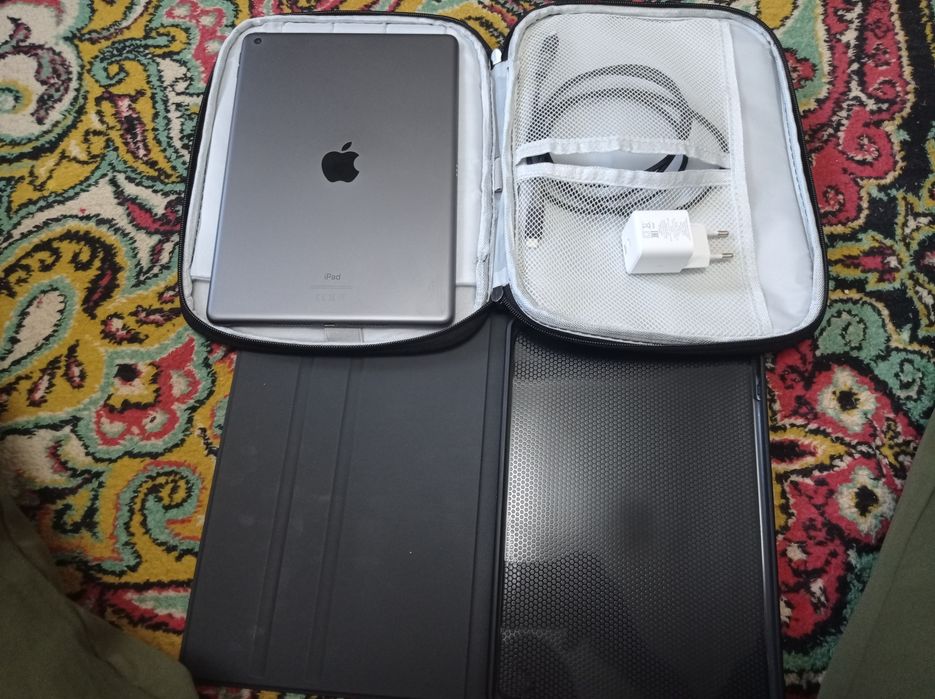 Продам Ipad 10.2