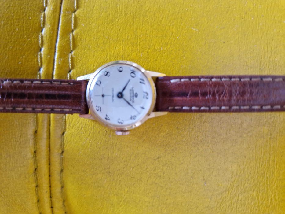 Ceas aur 18 k damă