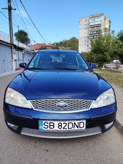 Vând Ford Mondeo