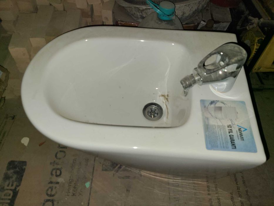 Продаётся биде Адавит, новое!!!