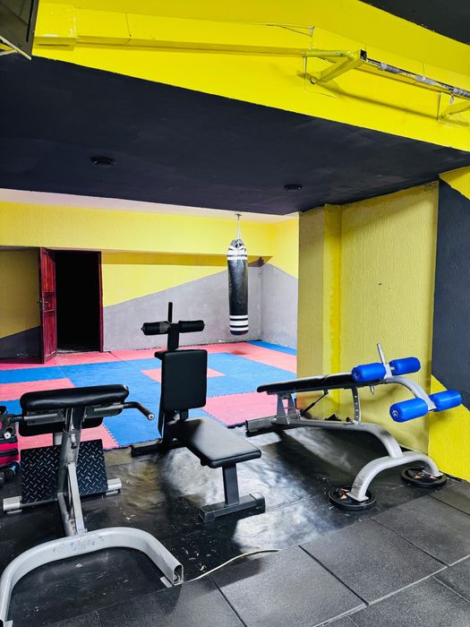 Срочно продам фитнес зал.