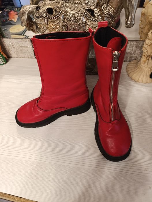 Продам сапожки для девочки