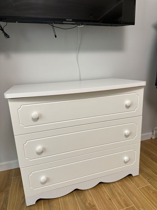 Луксозен комод/скрин МДФ