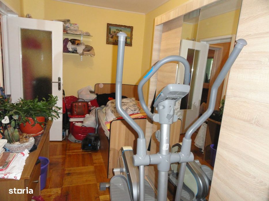 Apartament 3 camere conf. 1, 2 balcoane, et. 3, Vlaicu - Lebada, 73 mp