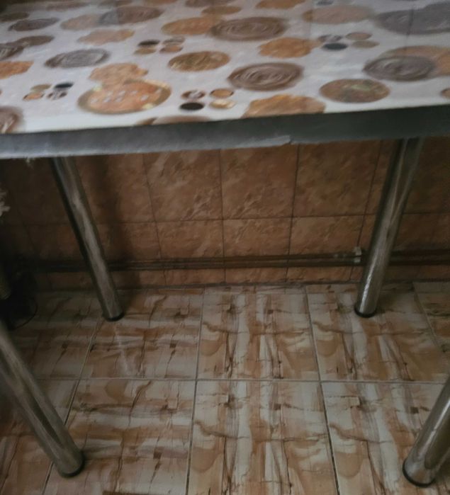 Masa cu picioare metalice 90/60 functionala