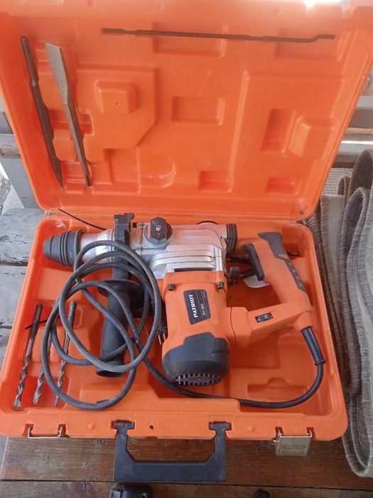 Перфоратор продам