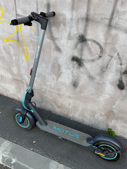 Trotinetă electrică Motus Scooty 10 Lite GEN5 | puțin folosită | București