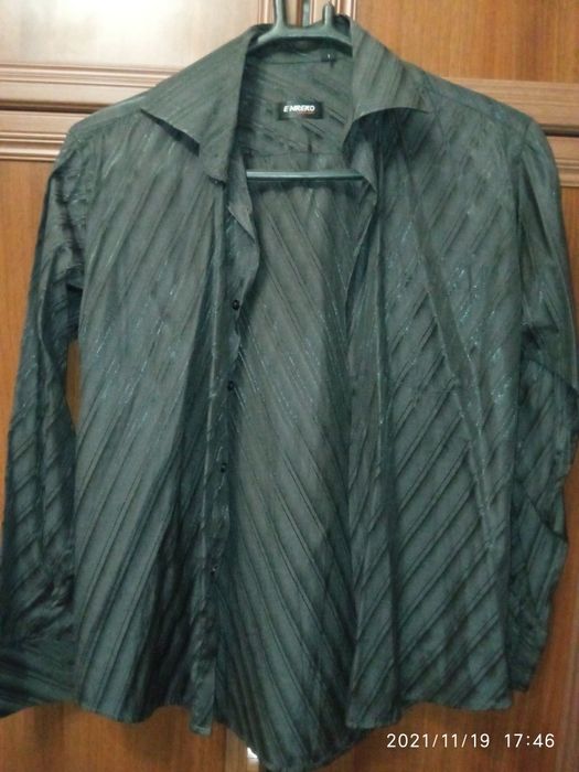 Мужские рубашки.