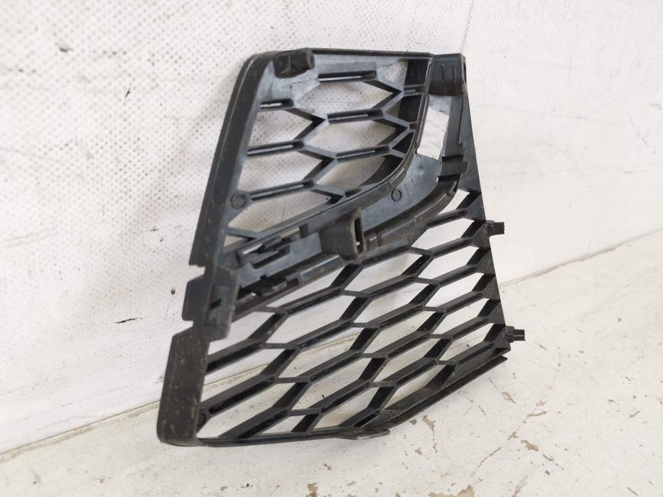 Хонда Цивик / Honda Civic 10 [фейслифт] Предна лява решетка на бронята