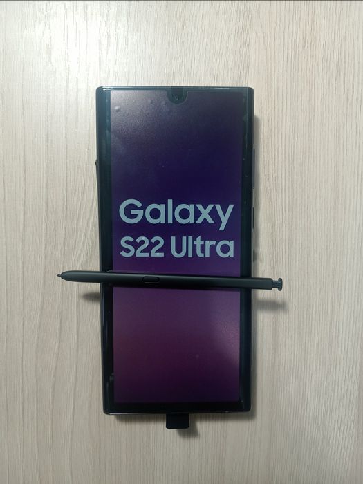 Смартфон Samsung galaxy S22 ultra новый