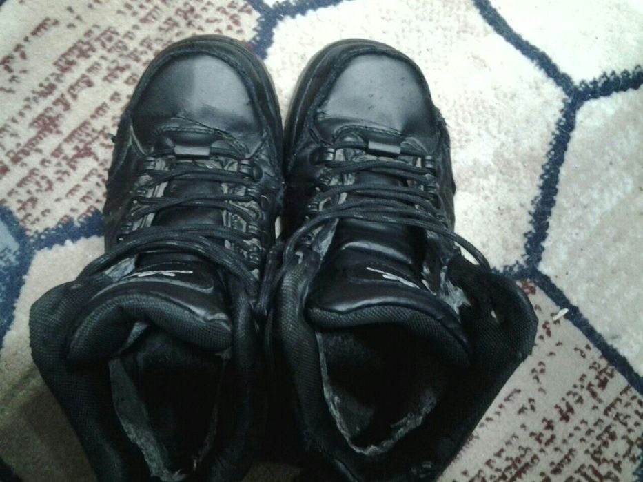 Кроссовки зимние с мехом и осенние две пары 39-40