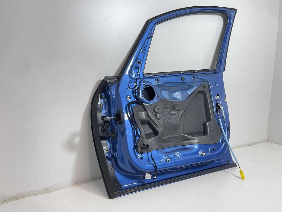 Предна дясна врата за BMW 2er F46