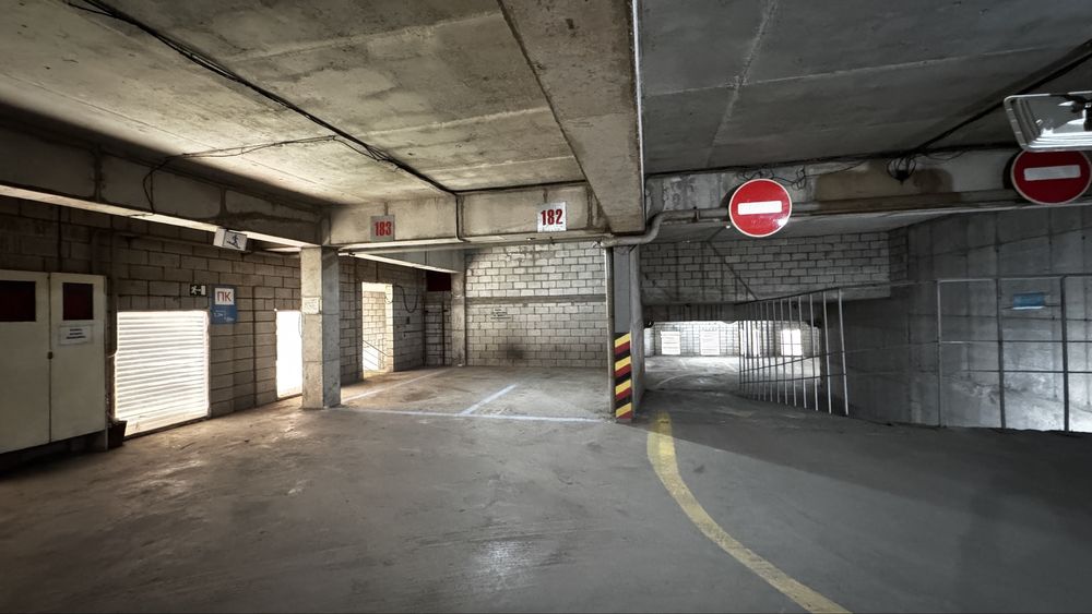 Аренда паркинга в центре Астаны на набережной