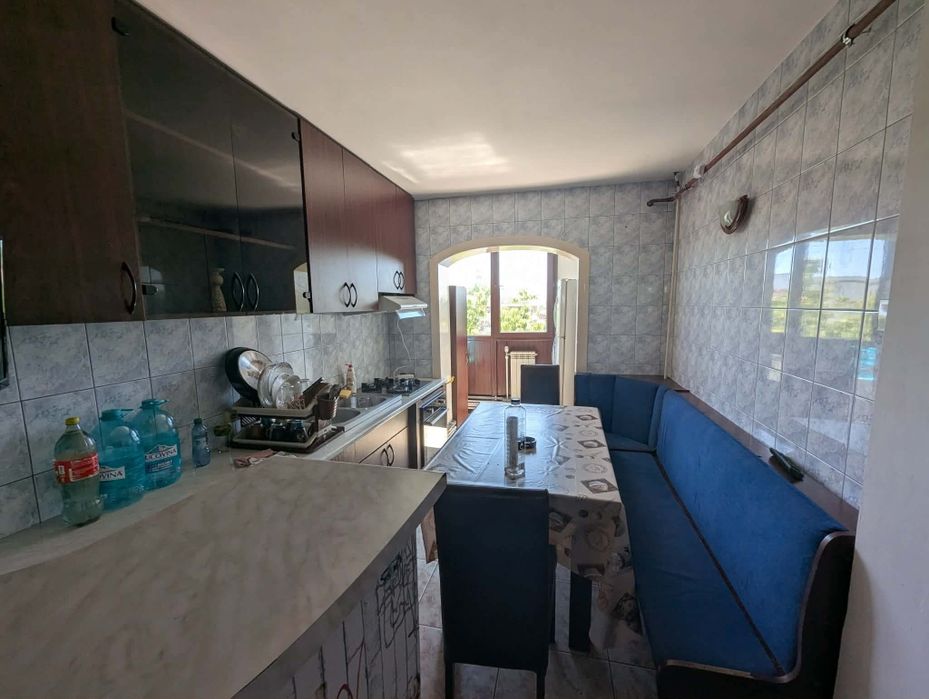 1 Mai Inchiriez Apartament Decomandat 2 camere Centrala