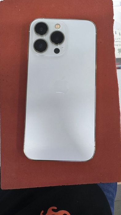Продам айфон 13 про