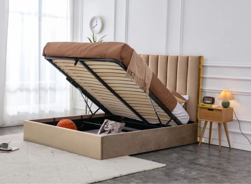 Тапицирано легло Palazzo Бежово