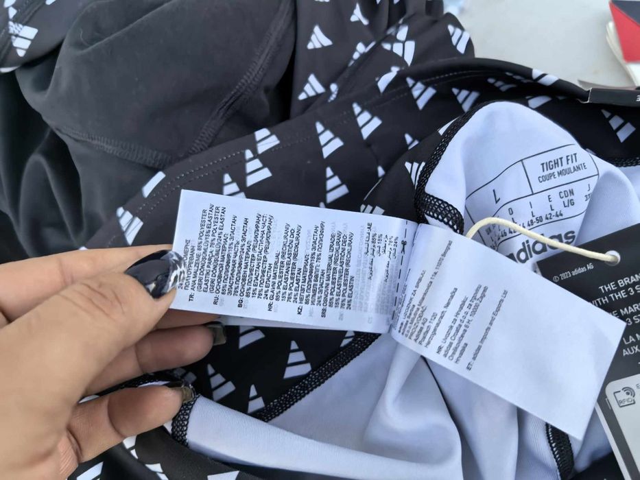 Adidas оригинален дамски клин нов Л размер