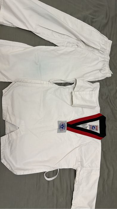 Продам форму для теквандо и дзюдо