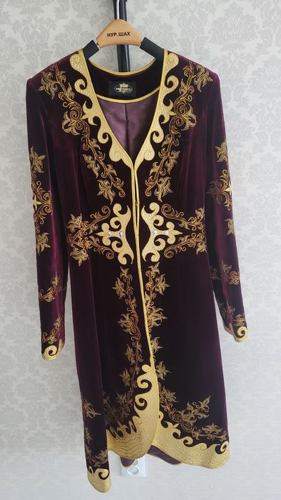 Нұр Шахтың қазақша бешпенті сатылады.