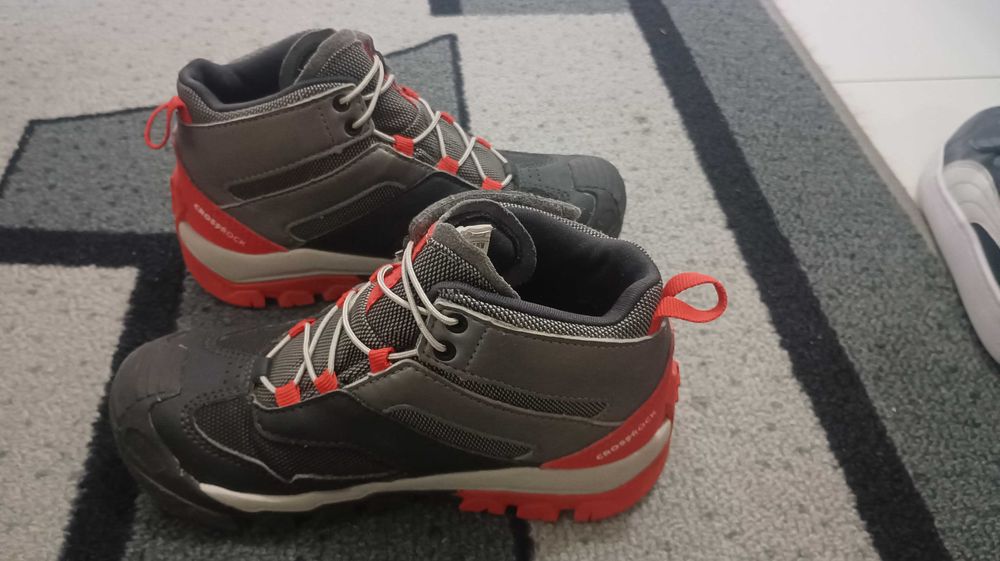 Детски зимни непромокаеми обувки за момче