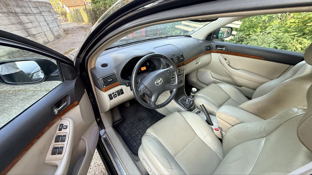 Toyota Avensis 2.2