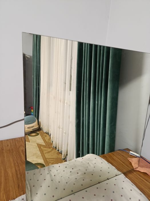 Зеркало целое 70 на 70